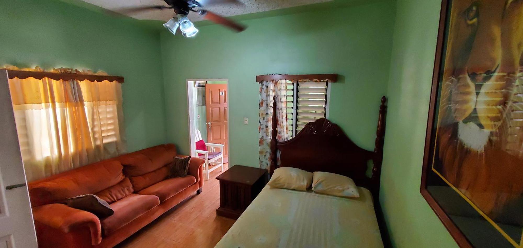 Little Shaw Park Guest House Очо-Риос Экстерьер фото