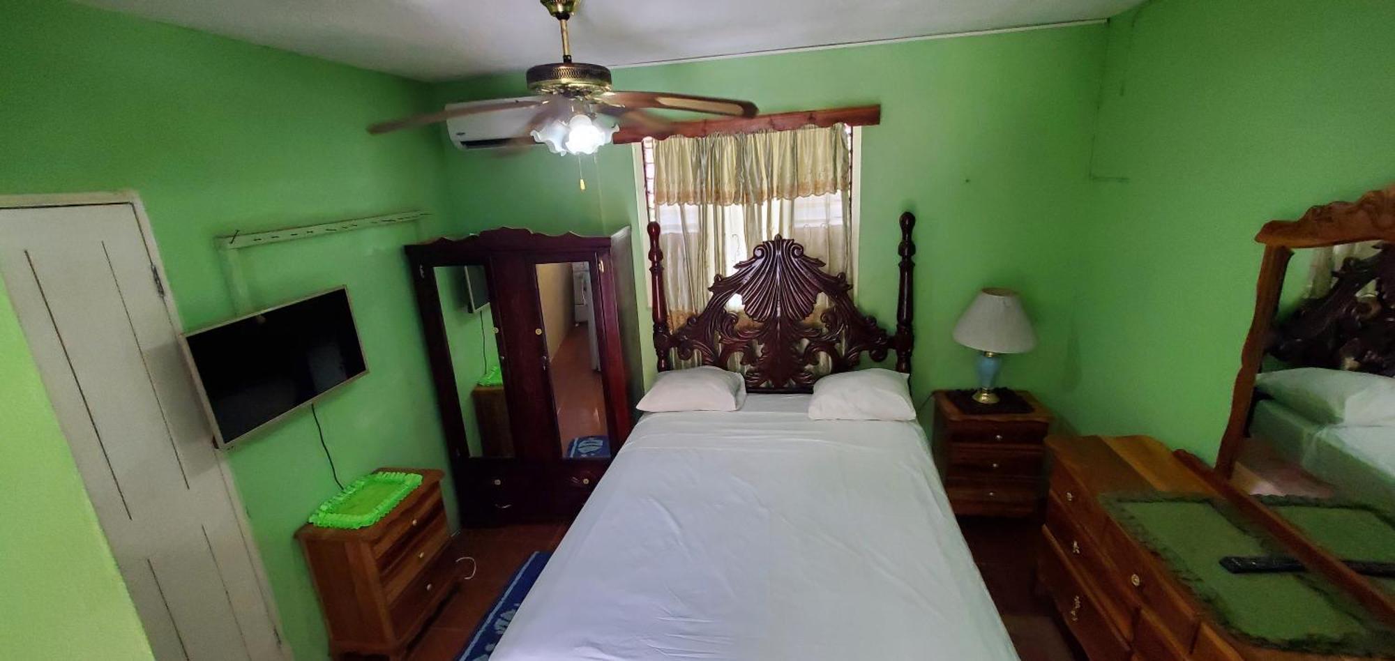Little Shaw Park Guest House Очо-Риос Экстерьер фото