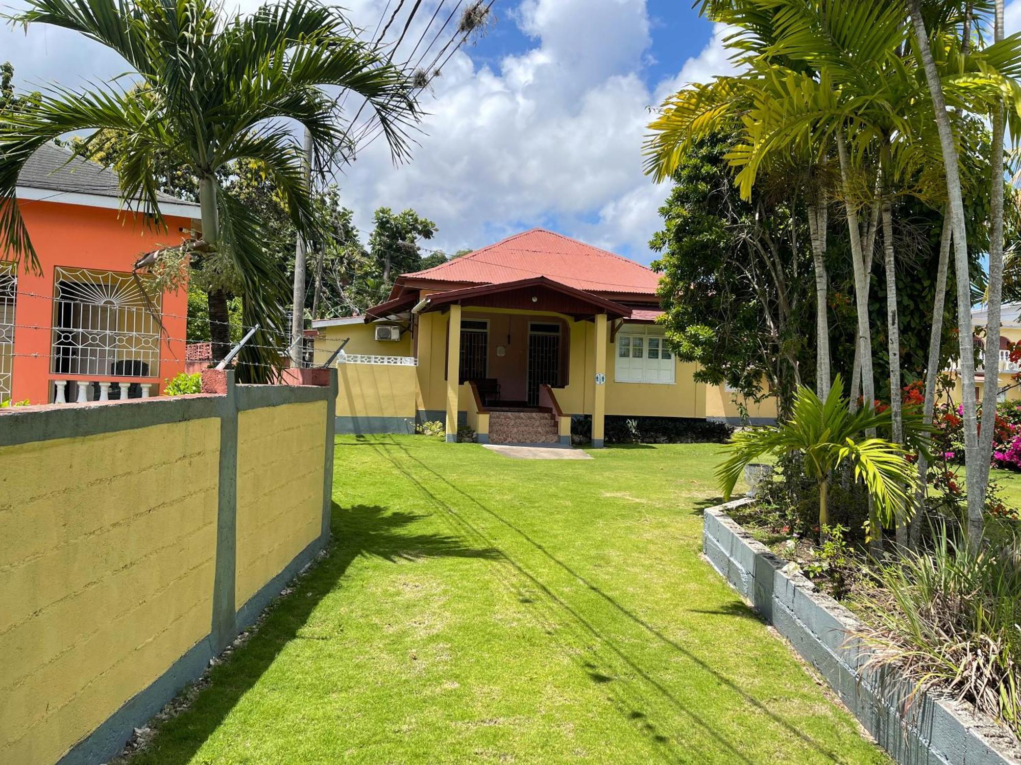 Little Shaw Park Guest House Очо-Риос Экстерьер фото